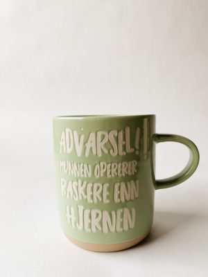 Krus h 9,5 cm "Munn raskere enn hjernen"