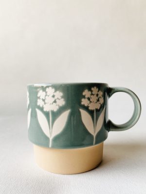 Krus retro Marie hvit blomst blå